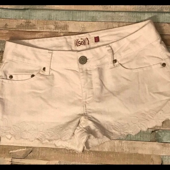 🌸White SO brand size 7 shorts - Picture 6 of 7